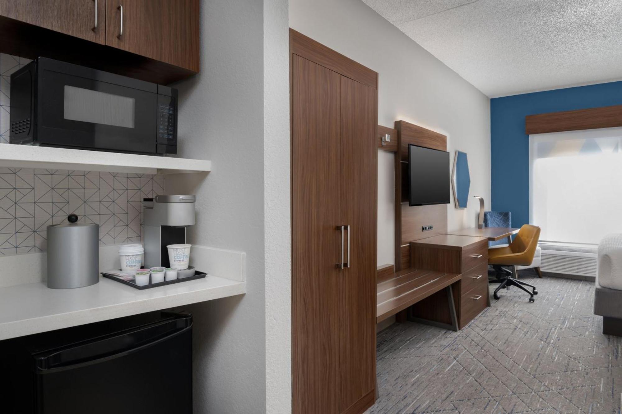 Holiday Inn Express Hotel & Suites Bentonville By Ihg מראה חיצוני תמונה