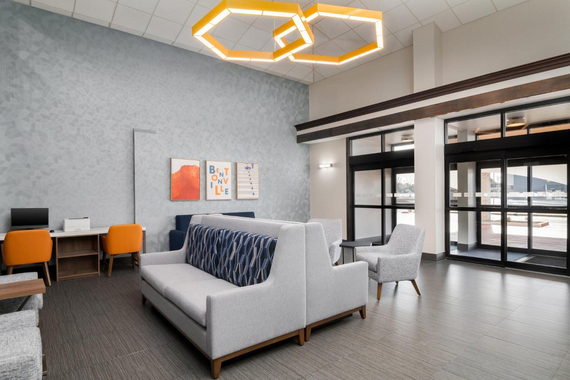 Holiday Inn Express Hotel & Suites Bentonville By Ihg מראה חיצוני תמונה