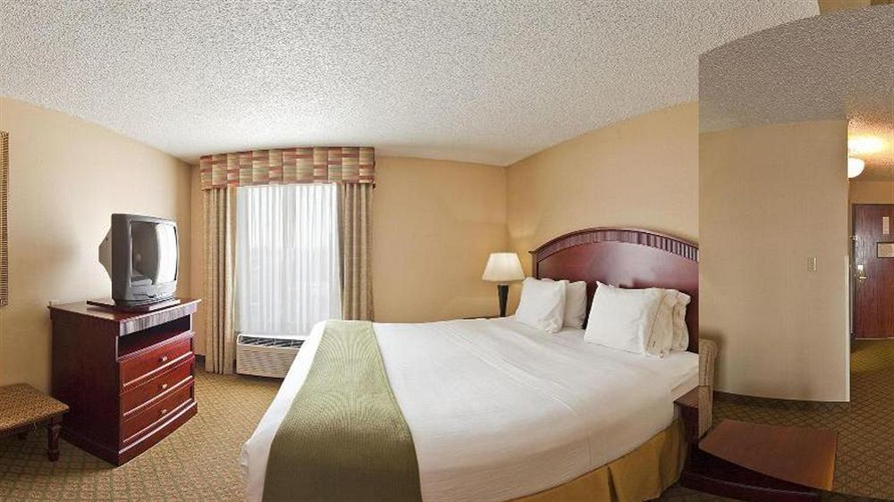 Holiday Inn Express Hotel & Suites Bentonville By Ihg מראה חיצוני תמונה